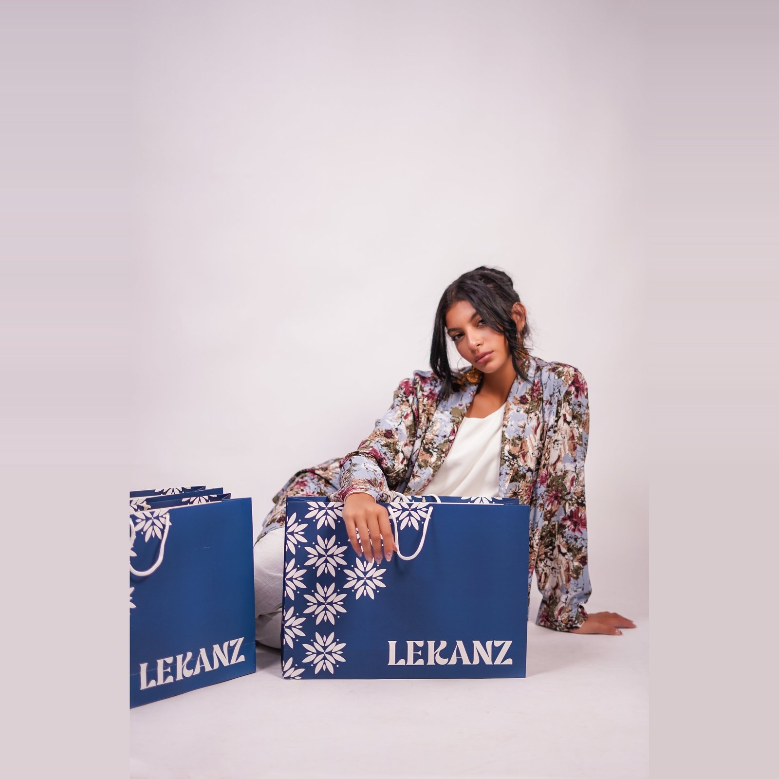 LE KANZ Summer collection, model with LE KANZ shopping bags
